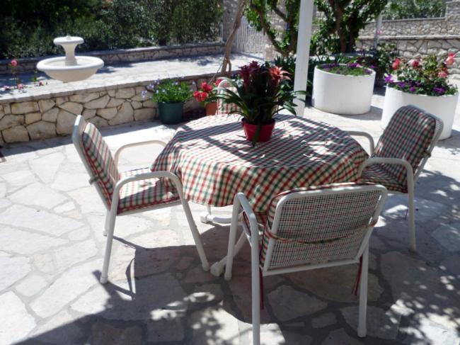 Apartments Mija Бол Экстерьер фото